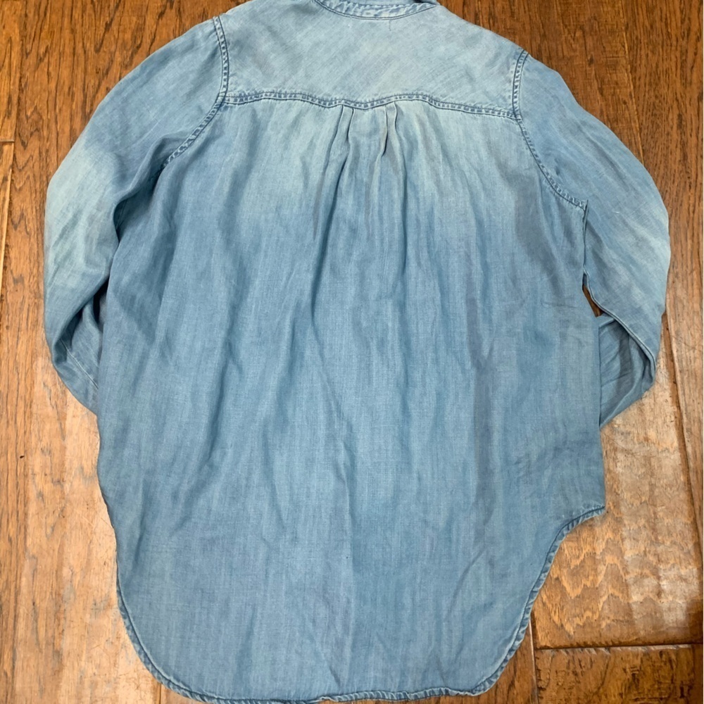 BDG women’s denim styled button down top - Picture 3 of 6